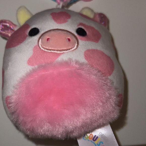 New Evangelica the Pink Cow Keychain Valentine's Day 2023 Squishmallow Clip - Picture 3 of 3